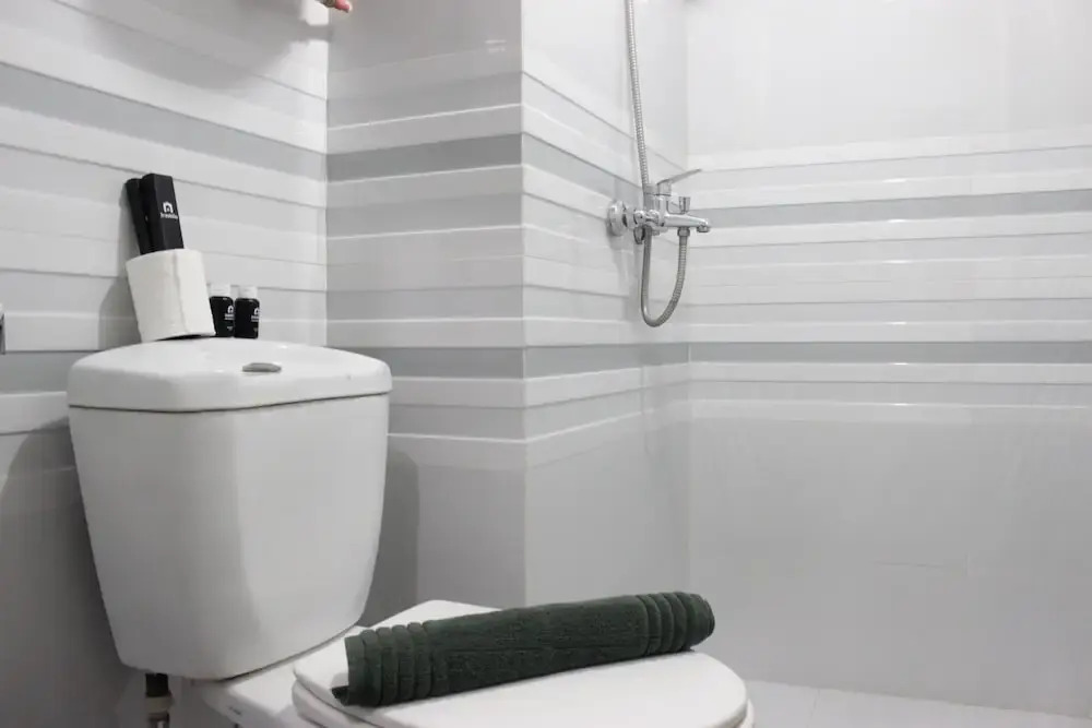 Бандунг: Bright and Comfy 2BR The Jarrdin Cihampelas Apartment