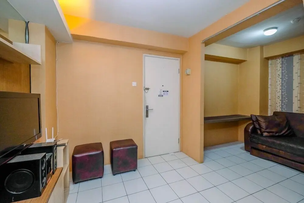 Джакарта: Strategic and Homey 1BR Kalibata City Apartment