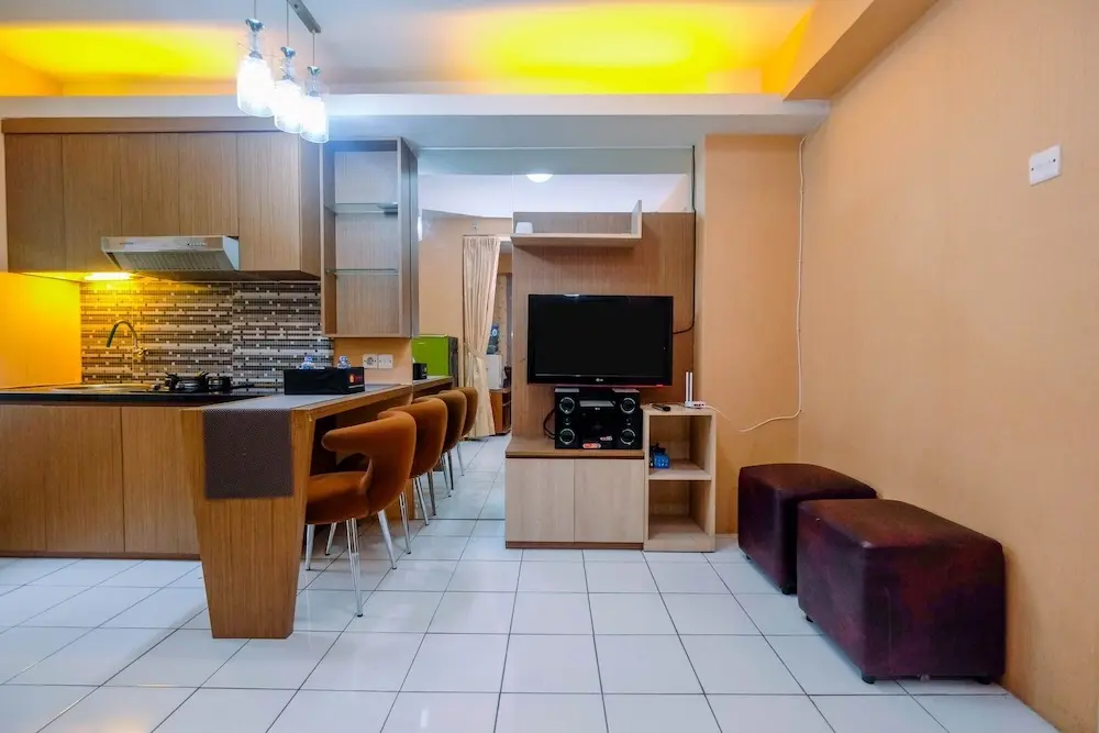 Джакарта: Strategic and Homey 1BR Kalibata City Apartment