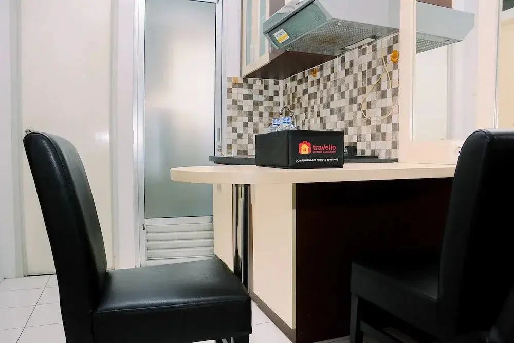 Джакарта: Compact and Cozy 2BR Kalibata City Apartment