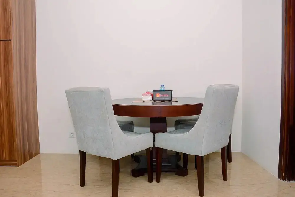 Джакарта: Elegant and Best View 1BR L'Avenue Apartment By Travelio