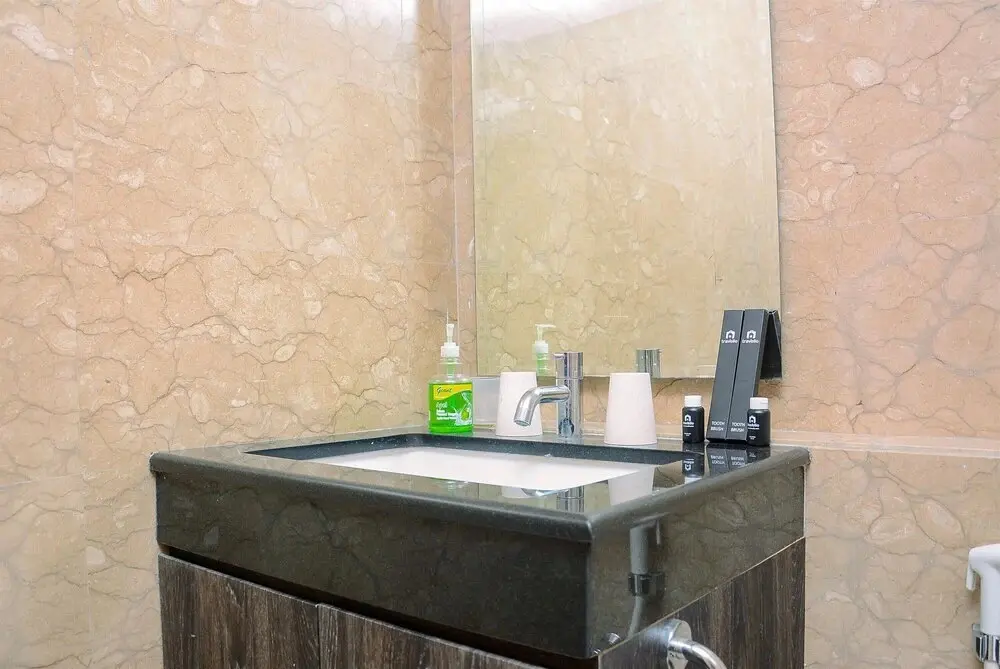 Джакарта: Elegant and Best View 1BR L'Avenue Apartment By Travelio