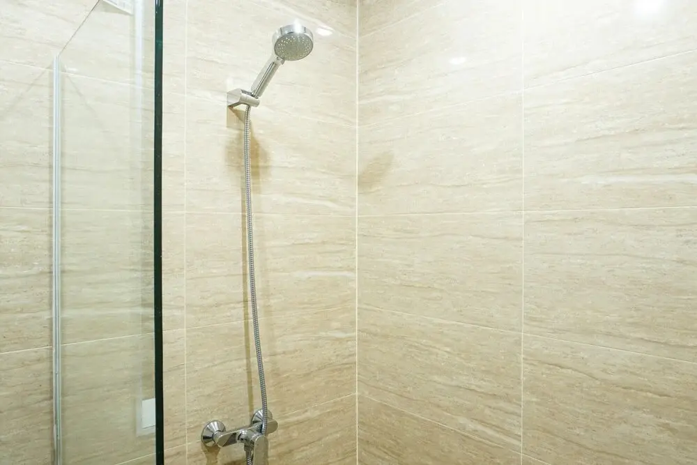 Джакарта: Cozy 1BR Apartment Gallery West Residence
