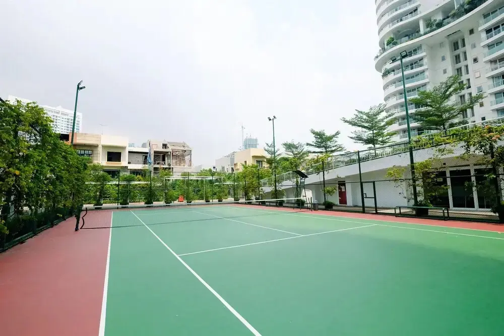 Джакарта: 1Br Apartment With Golf View @ The Royale Springhill
