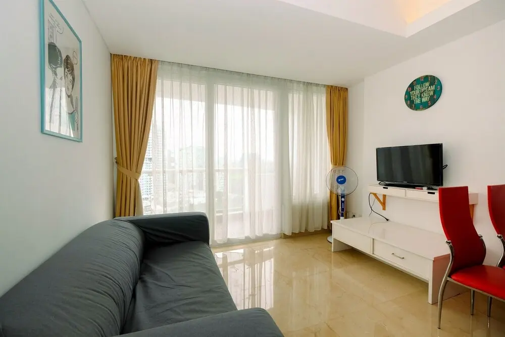 Джакарта: 1Br Apartment With Golf View @ The Royale Springhill