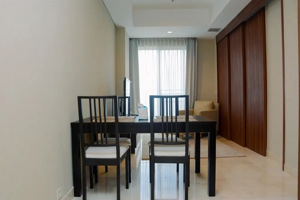 Джакарта: Brand New 1BR Branz Simatupang Apartment By Travelio