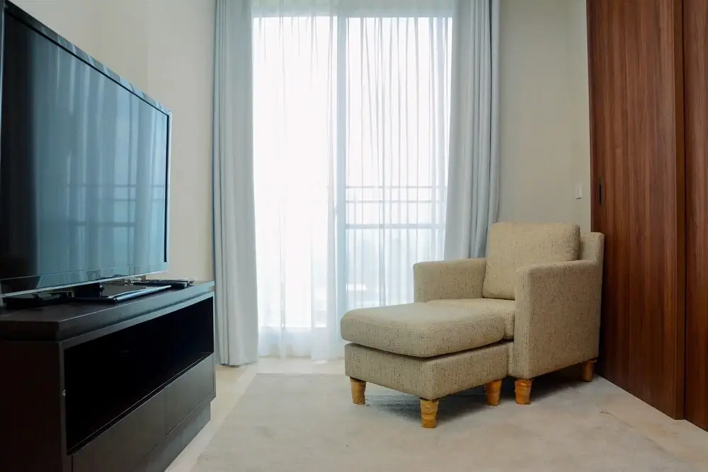 Brand New 1BR Branz Simatupang Apartment By Travelio — фото 1