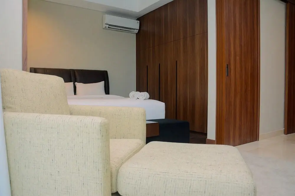 Джакарта: Brand New 1BR Branz Simatupang Apartment By Travelio