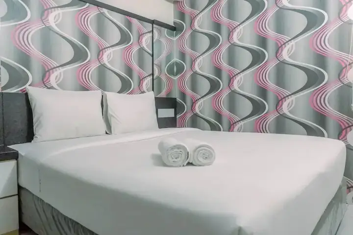 Сурабая: Minimalist 2BR Apartment at Dian Regency