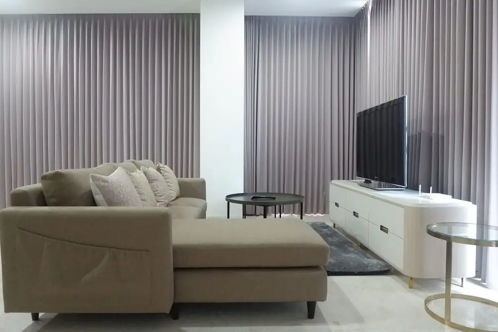 Сурабая: Luxurious & Spacious 3BR Apartment at Grand Sungkono Lagoon