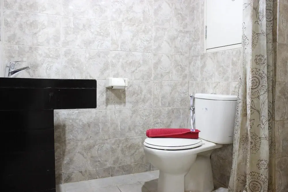 Бандунг: Spacious & Comfy 2BR at Galeri Ciumbuleuit Apartment