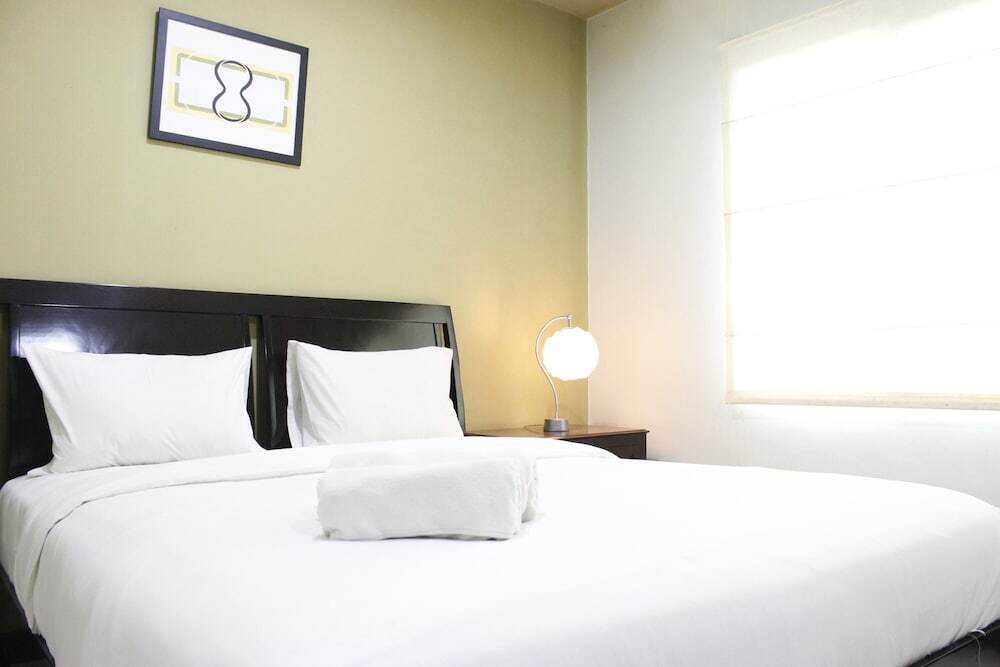 Бандунг: Spacious & Comfy 2BR at Galeri Ciumbuleuit Apartment
