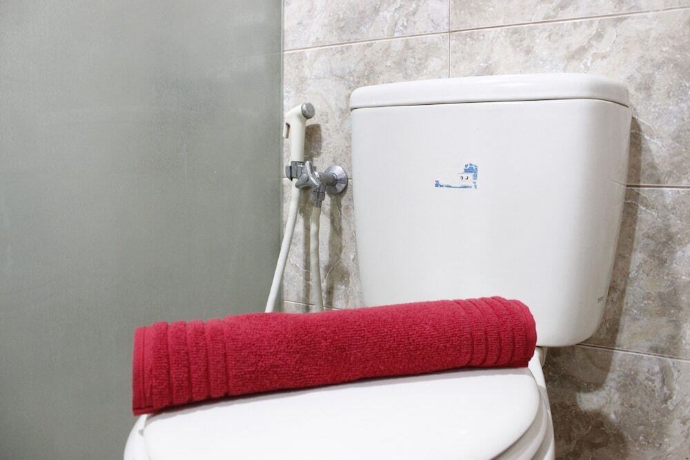 Бандунг: Spacious & Comfy 2BR at Galeri Ciumbuleuit Apartment