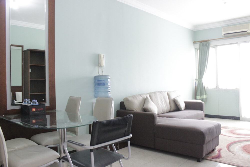 Бандунг: Spacious 2BR Galeri Ciumbuleuit Apartment near Parahyangan University
