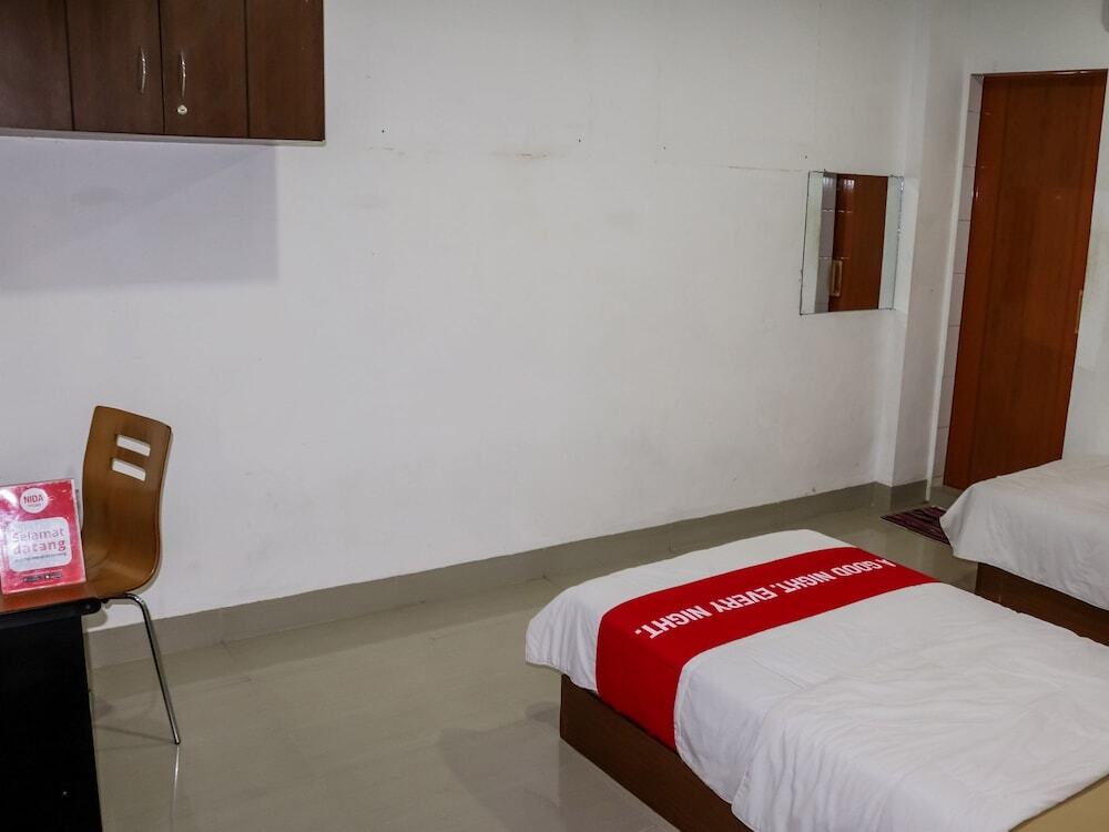 Медан: Nida Rooms Muara 16 Polonia at House of Zaza Zizi