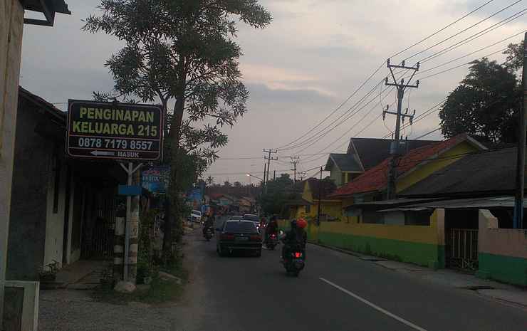 Аньер: Penginapan Keluarga 215