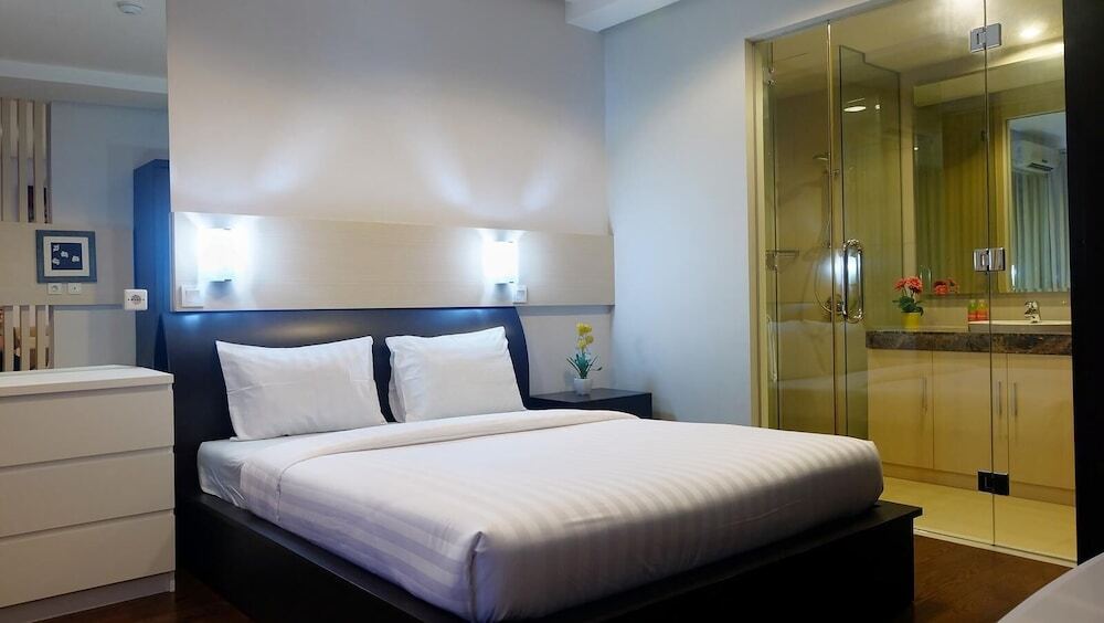 Джакарта: 1br Kemang Mansion Premium Apt