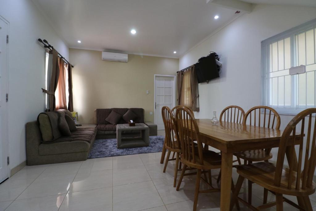 Чипанас: Diyar Villas Puncak H8/7