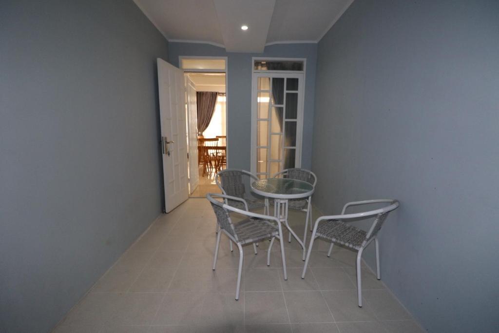 Чипанас: Diyar Villas Puncak M6-11