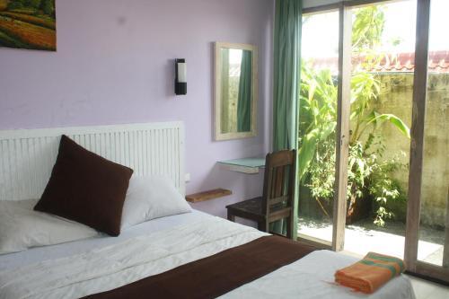 Керобокан: Gusti Hostel