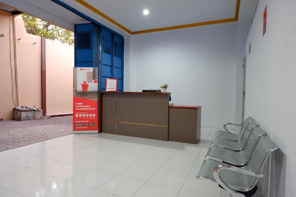 Пурвокерто: RedDoorz near GOR Satria 3