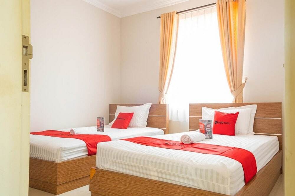 Куруг: RedDoorz near Siloam Karawaci 3