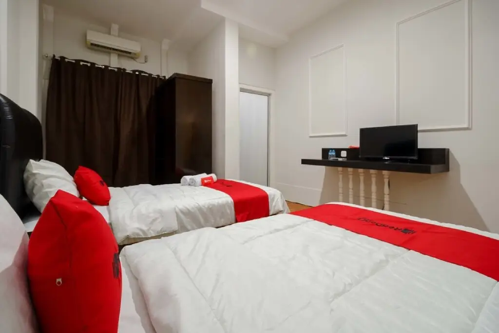 Банда-Ачех: RedDoorz Syariah near Suzuya Mall Banda Aceh 2