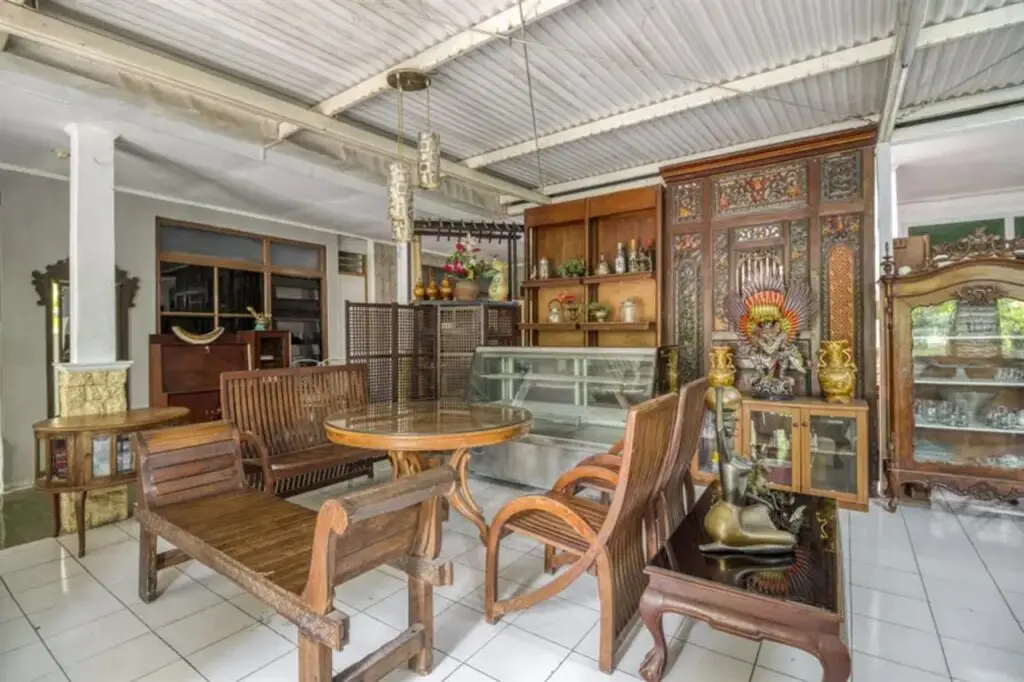 Батуретно: RedDoorz Hostel near Adisucipto Airport Yogyakarta