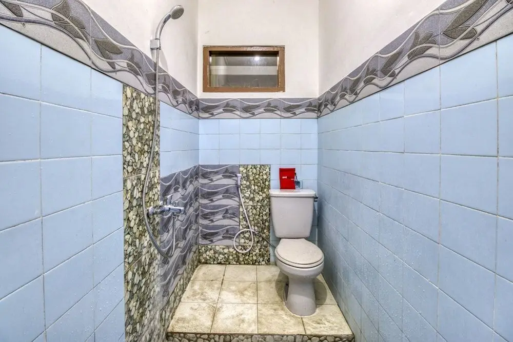 Батуретно: RedDoorz Hostel near Adisucipto Airport Yogyakarta