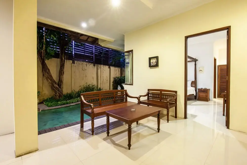 Кута: 8-BR Private Pool Villa Walk to Seminyak Beach