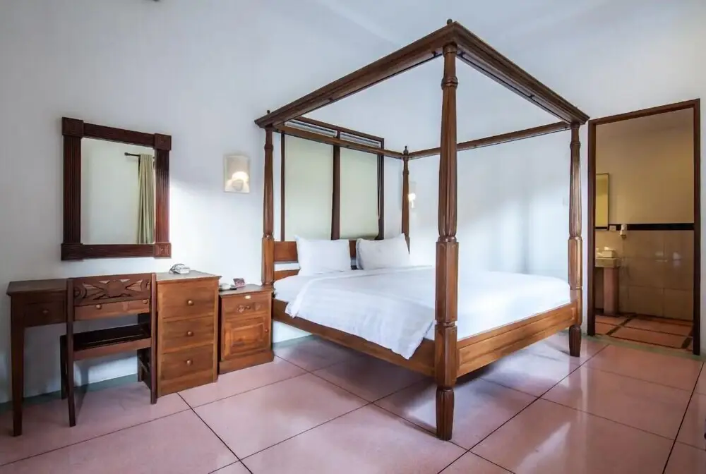 Кута: 8-BR Private Pool Villa Walk to Seminyak Beach