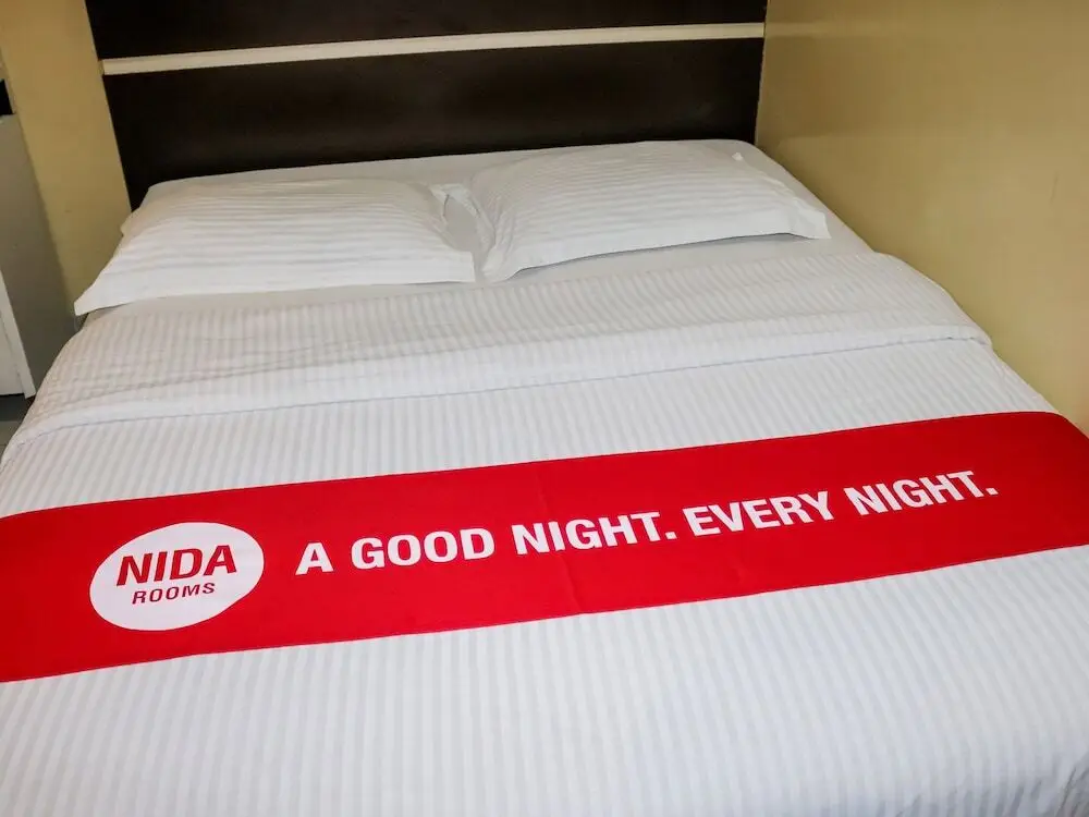 Медан: Nida Rooms Selat Panjang 11 Medan Kota at Wisma Sederhana Budget Hotel