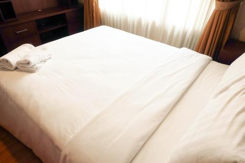 Джакарта: 2br Prestige Dharmawangsa Essence Apartment Suites By Travelio