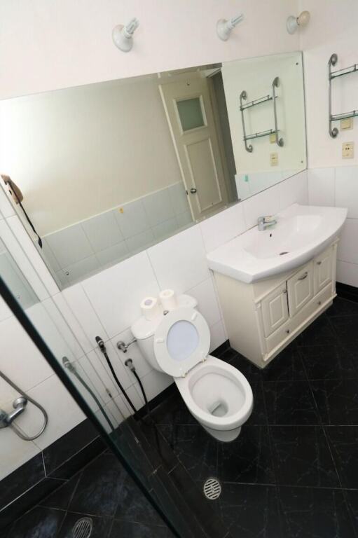 Джакарта: Apatel Apartement Kedoya Elok