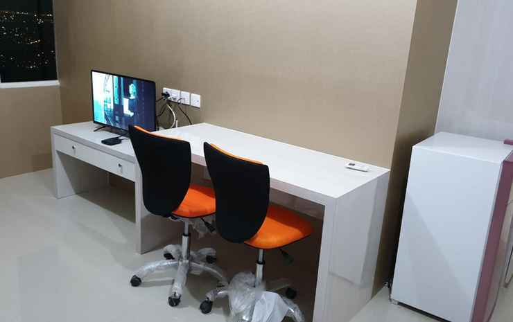 Сурабая: Apartment Jumbo 2 Bedroom at Tanglin Griya Gailen 5 (ELV)