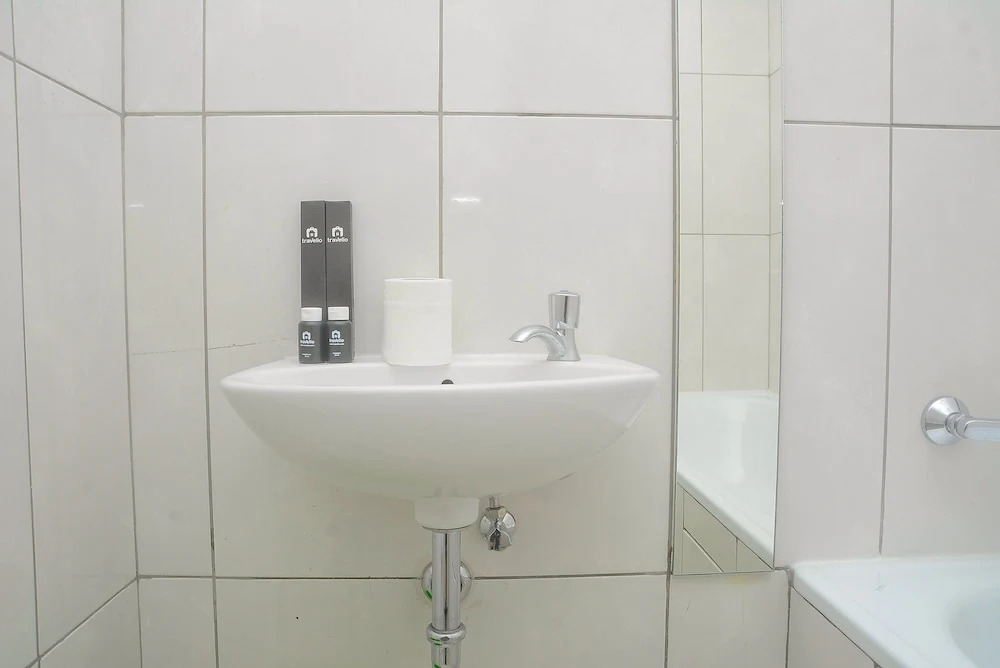 Бекаси: Brand New and Cozy Living Stay 2BR @ Grand Kamala Lagoon