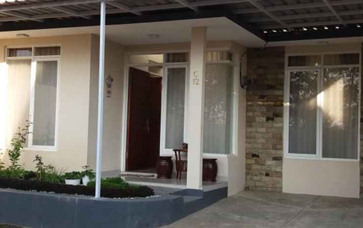 2 Bedroom at Villa Puncak Garuda C12 by Lilies — фото 1