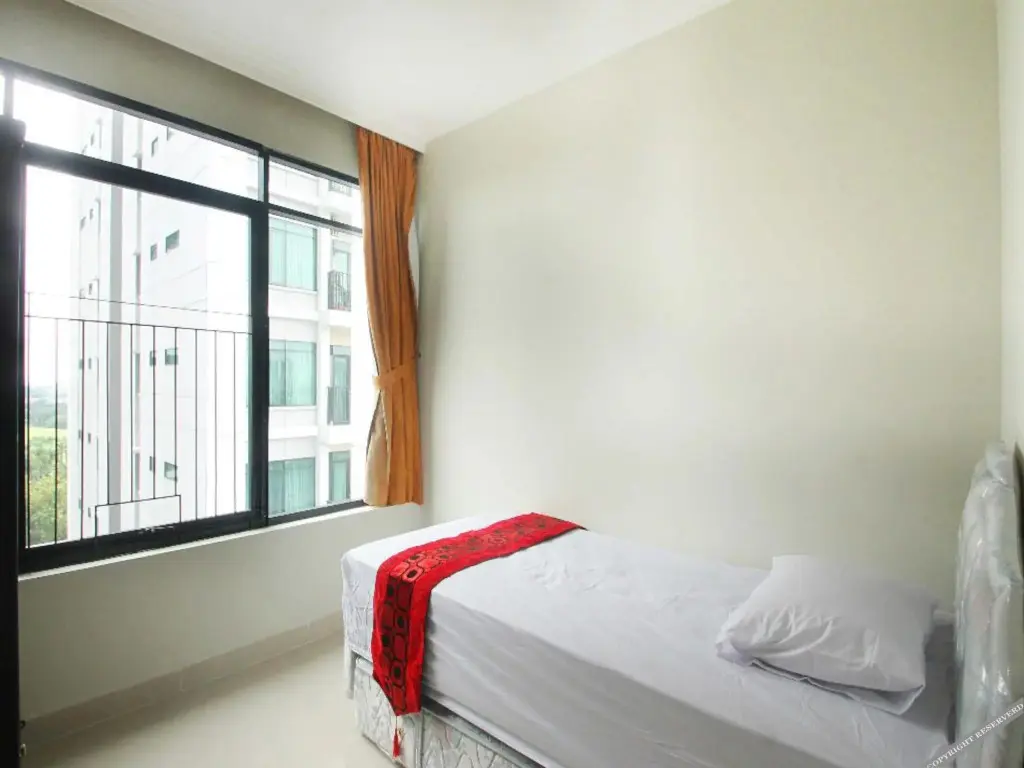 Джакарта: 2-Br Hampton'S Park, Tower C Lt.17 Unit 17H