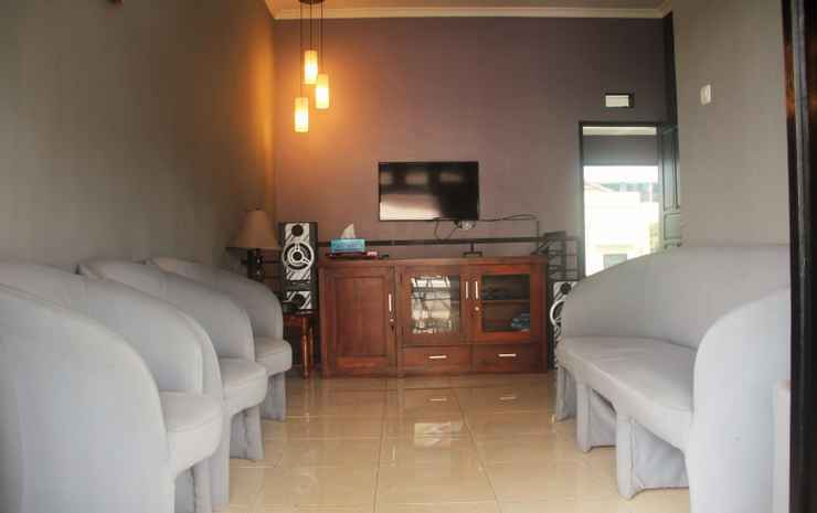 Бату: Villa Unique Batu 4BR near Museum Angkut at Kusuma Estate kav 6 with Swimming Pool