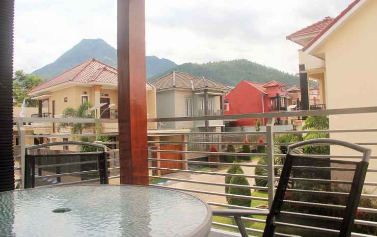 Бату: Villa Unique Batu 4BR near Museum Angkut at Kusuma Estate kav 6 with Swimming Pool