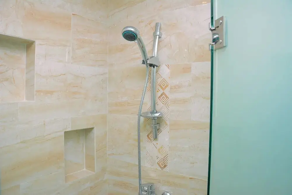 Джакарта: Comfortable 2BR Green Central City Apartment
