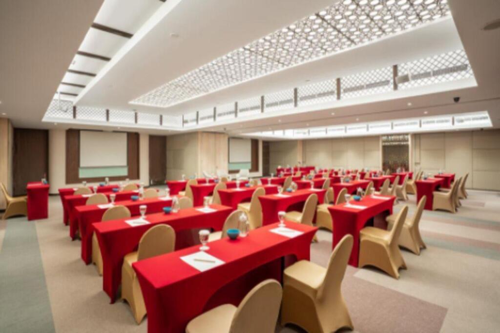 Джакарта: Отель Aston Kemayoran City Hotel