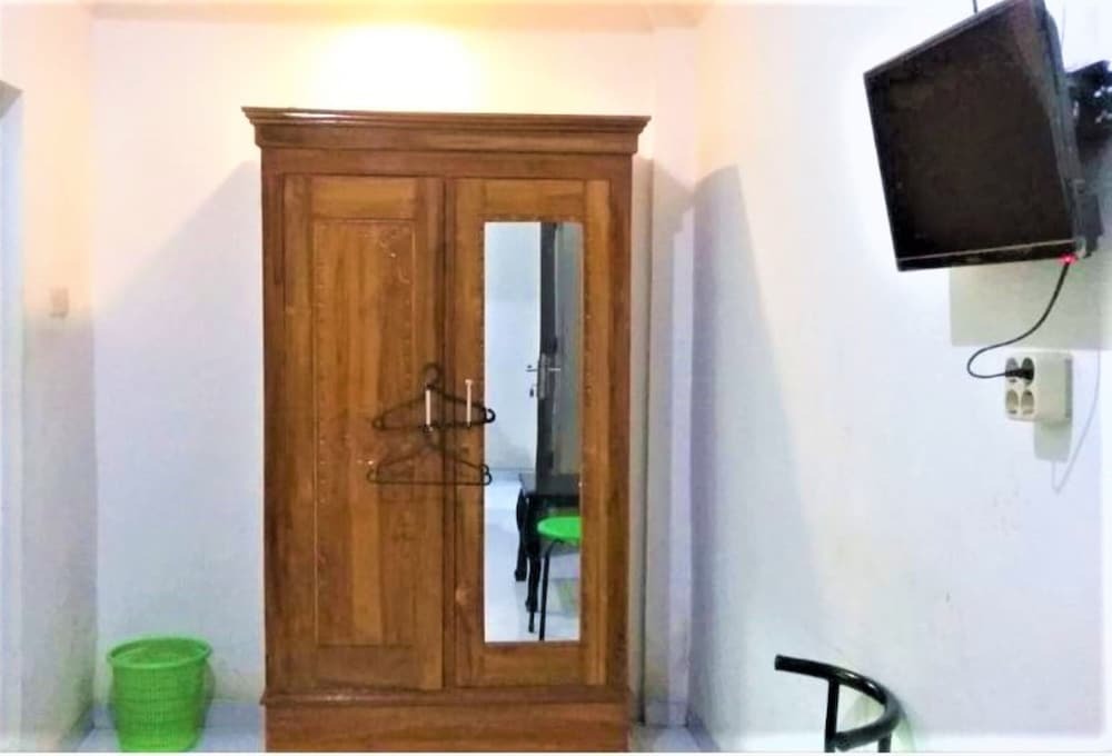 Сурабая: Inn Losmen Buwono City