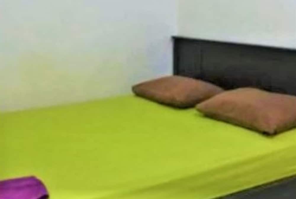 Сурабая: Inn Losmen Buwono City