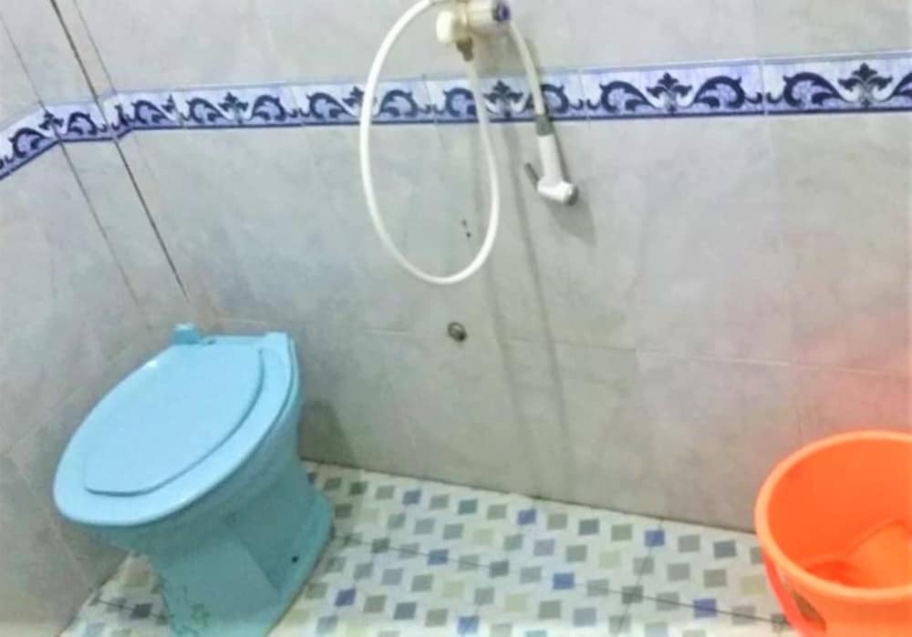 Сурабая: Inn Losmen Buwono City