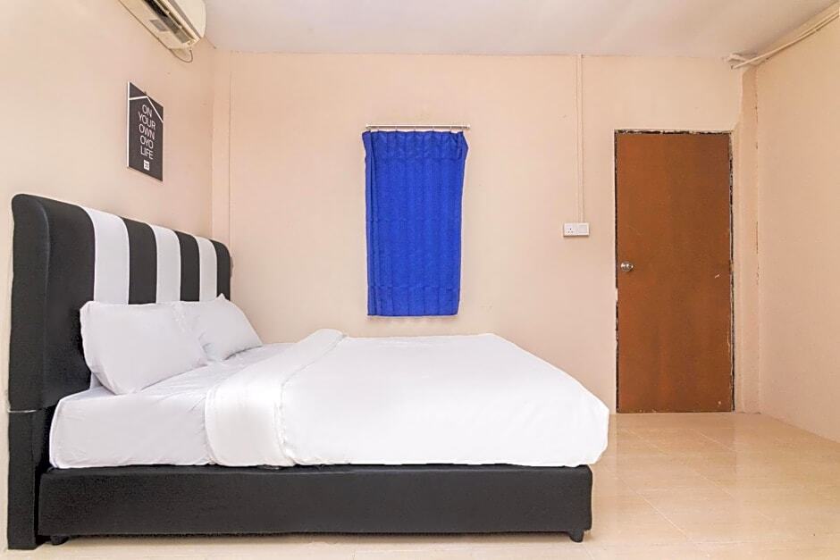 Батам: OYO Life 2579 Kost Anggun 2