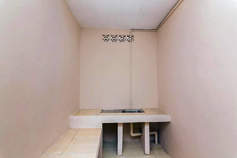 Батам: OYO Life 2579 Kost Anggun 2