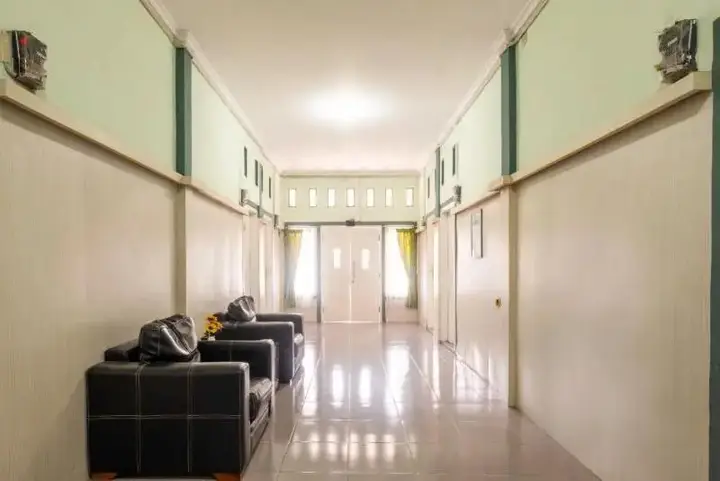 Караванг: Oyo Life 2676 Cathaleya Homestay Syariah