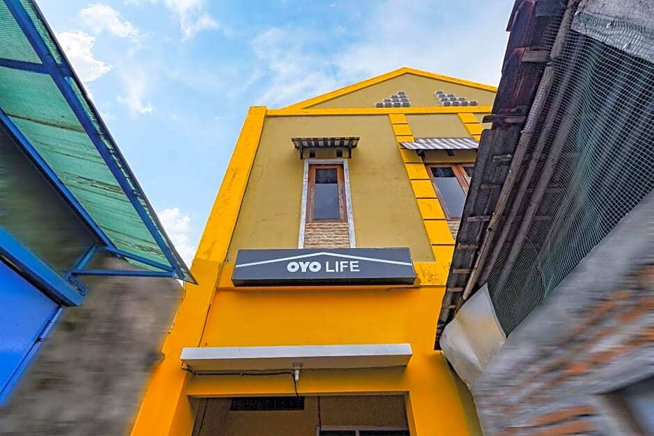 Суракарта: OYO Life 2867 Kos Kuning