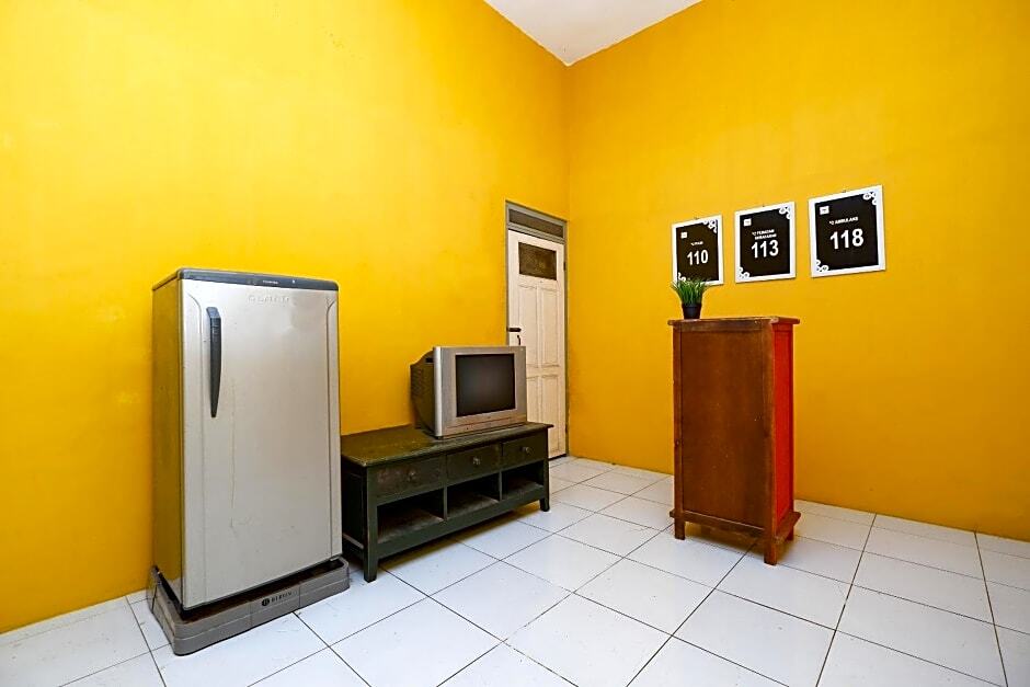 Суракарта: OYO Life 2867 Kos Kuning